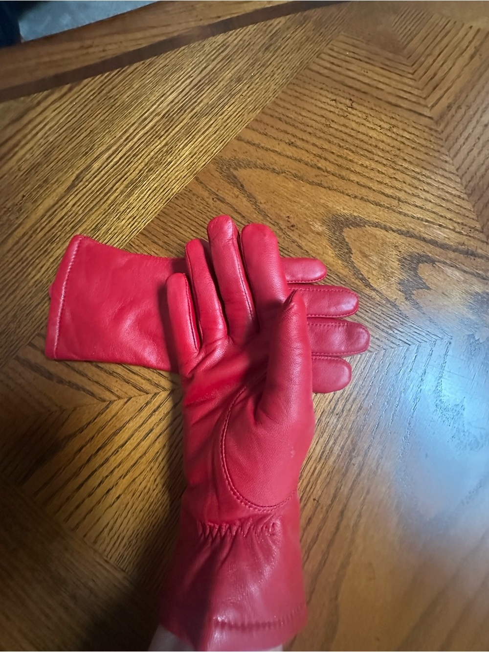 Preston & York Red Leather Women's Gloves - Picture 3 of 8